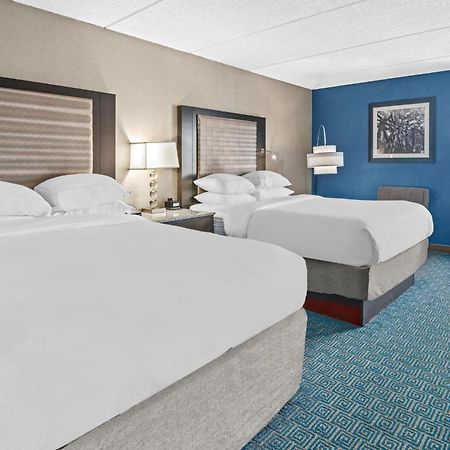Doubletree By Hilton Roseville Minneapolis Exterior foto