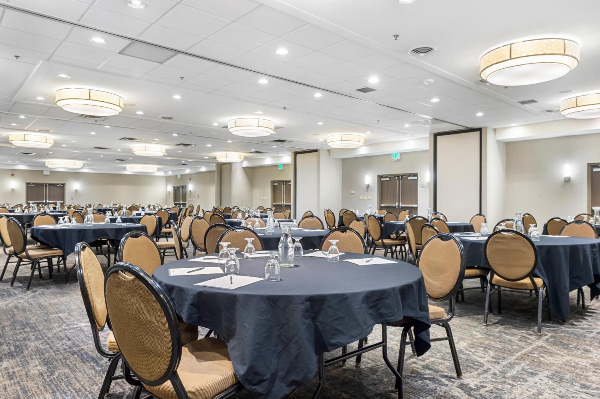 Doubletree By Hilton Roseville Minneapolis Exterior foto